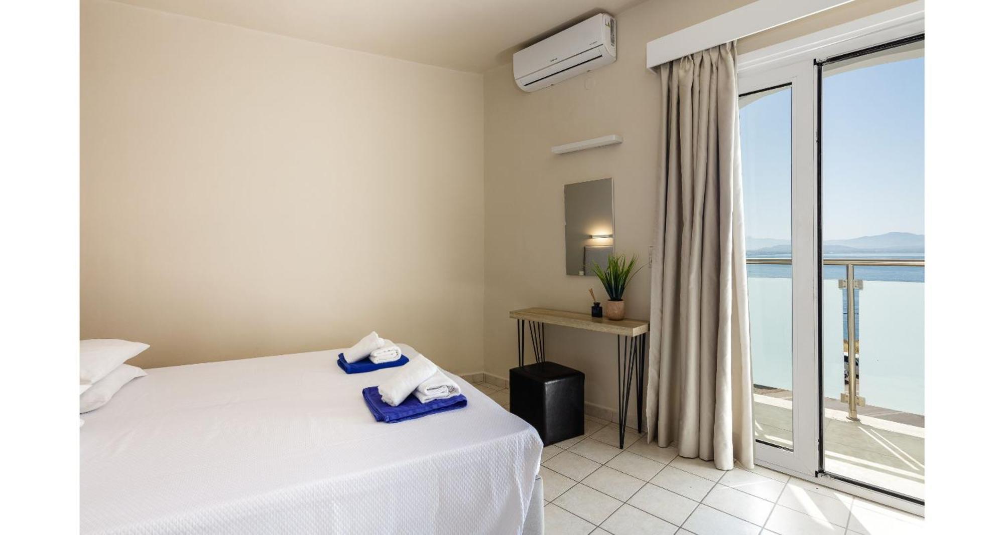 Areti Hotel Agia Galini Eksteriør bilde
